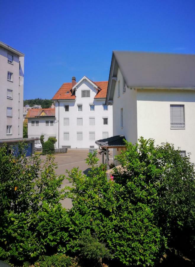 Rooms-Zimmer Neuhausen Am Rheinfall Exterior photo