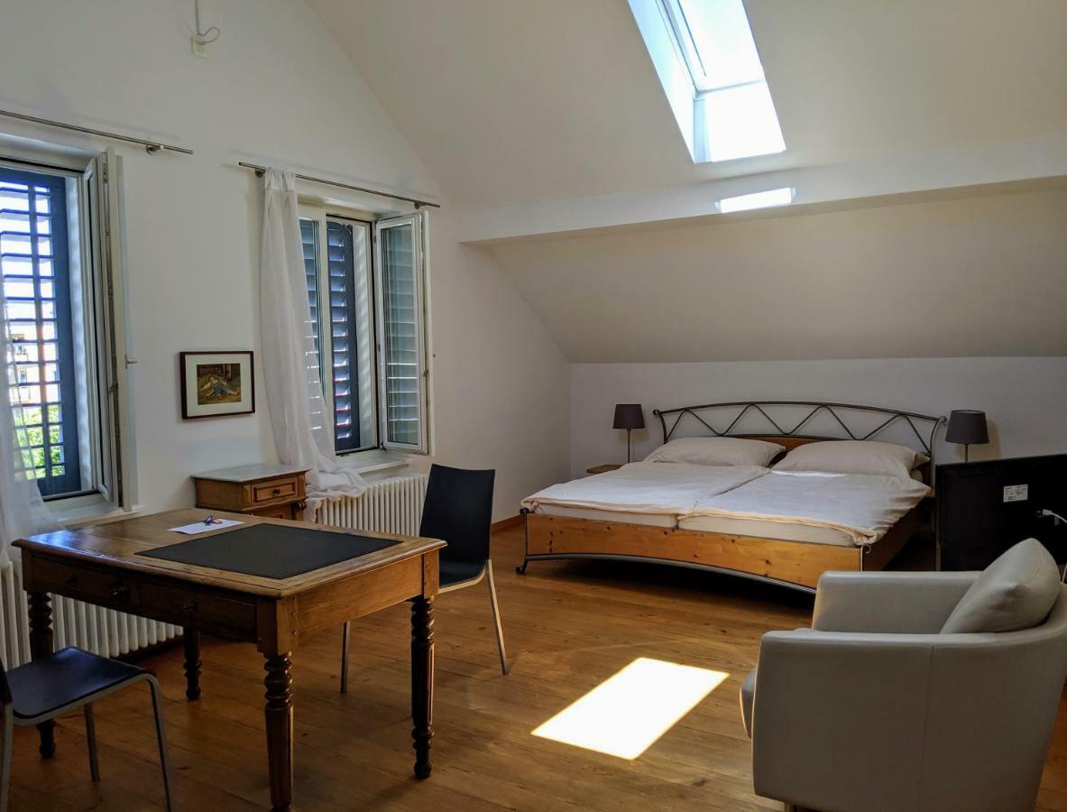 Rooms-Zimmer Neuhausen Am Rheinfall Exterior photo